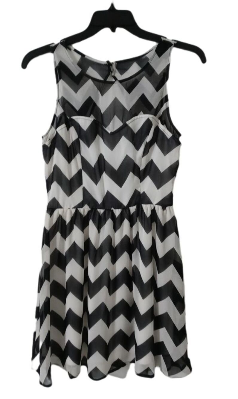 Black and White Chevron Dress-Midi